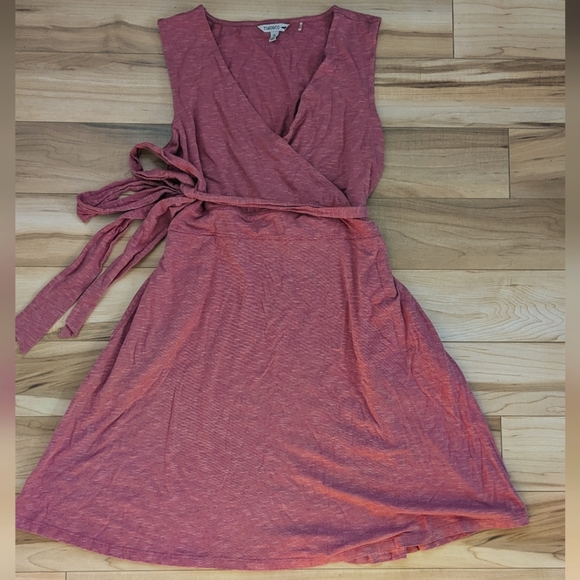 Toad&Co Dresses & Skirts - Toad&Co. Cue Wrap Sleeveless Dress - Size XL Color Rhubarb